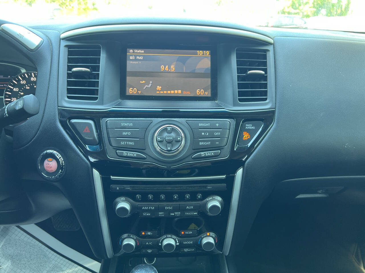 Used 2015 Nissan Pathfinder SV AWD/4WD image 16