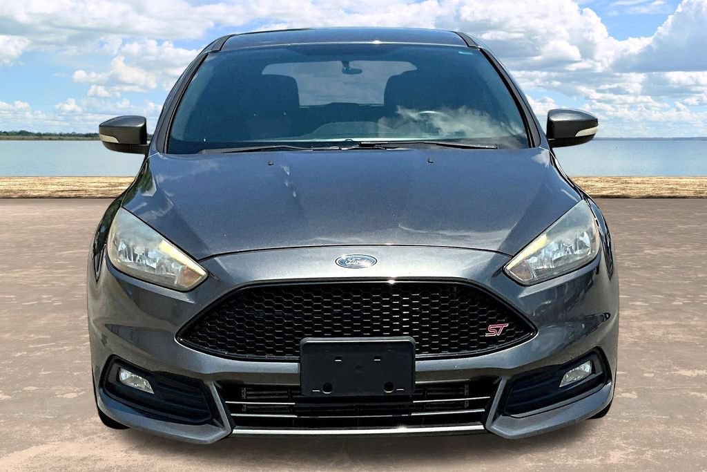 Used 2017 Ford Focus ST FWD image 2