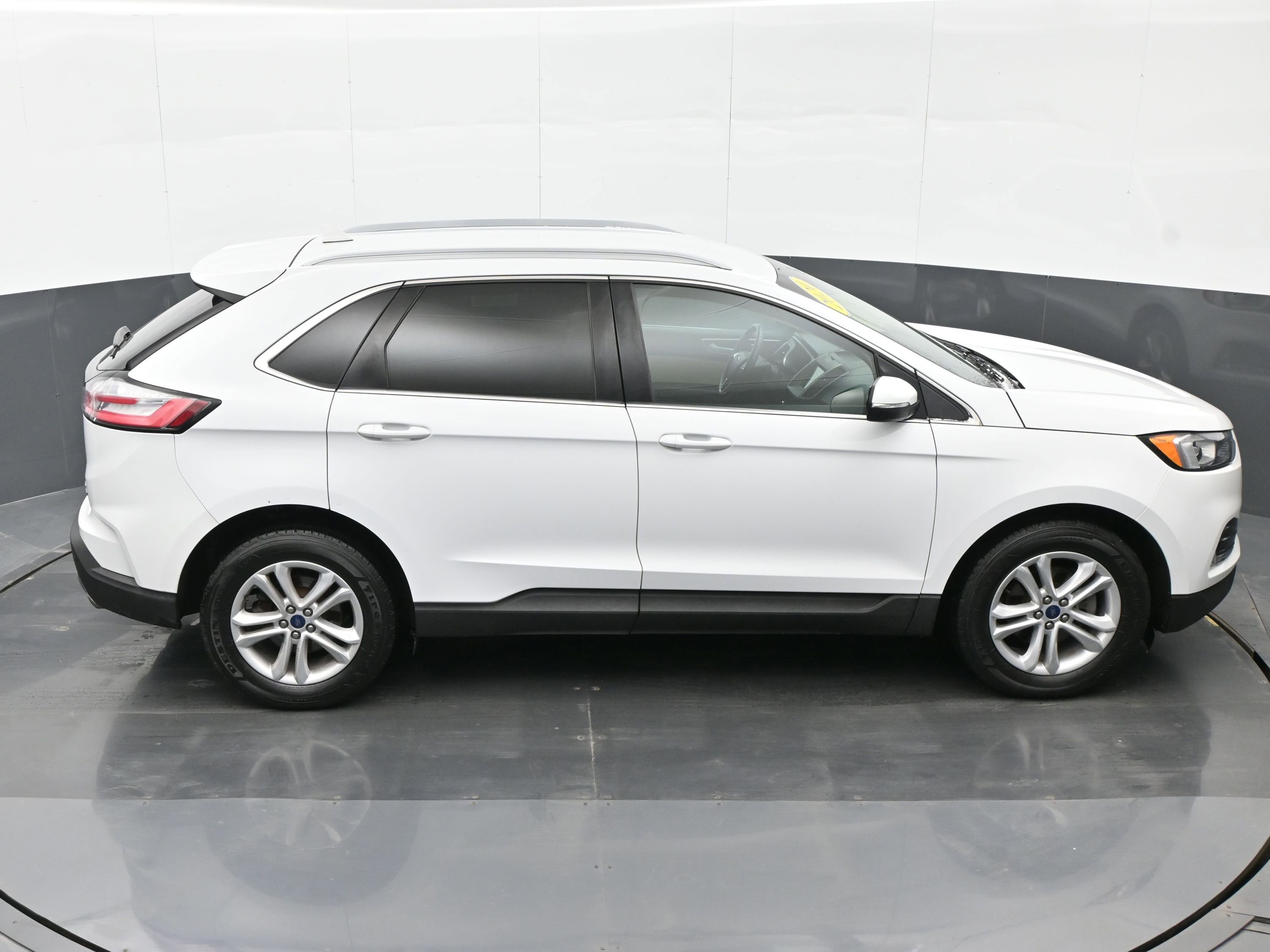 Used 2020 Ford Edge SEL image 36