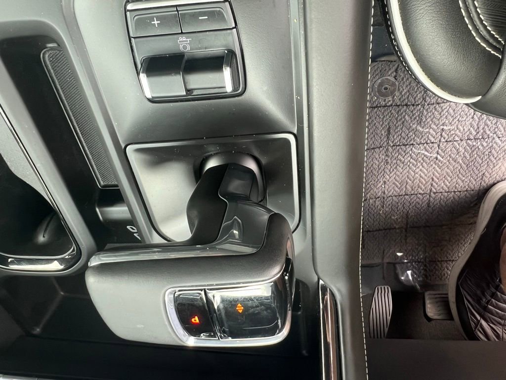 Used 2024 GMC Sierra 1500 AT4X image 29