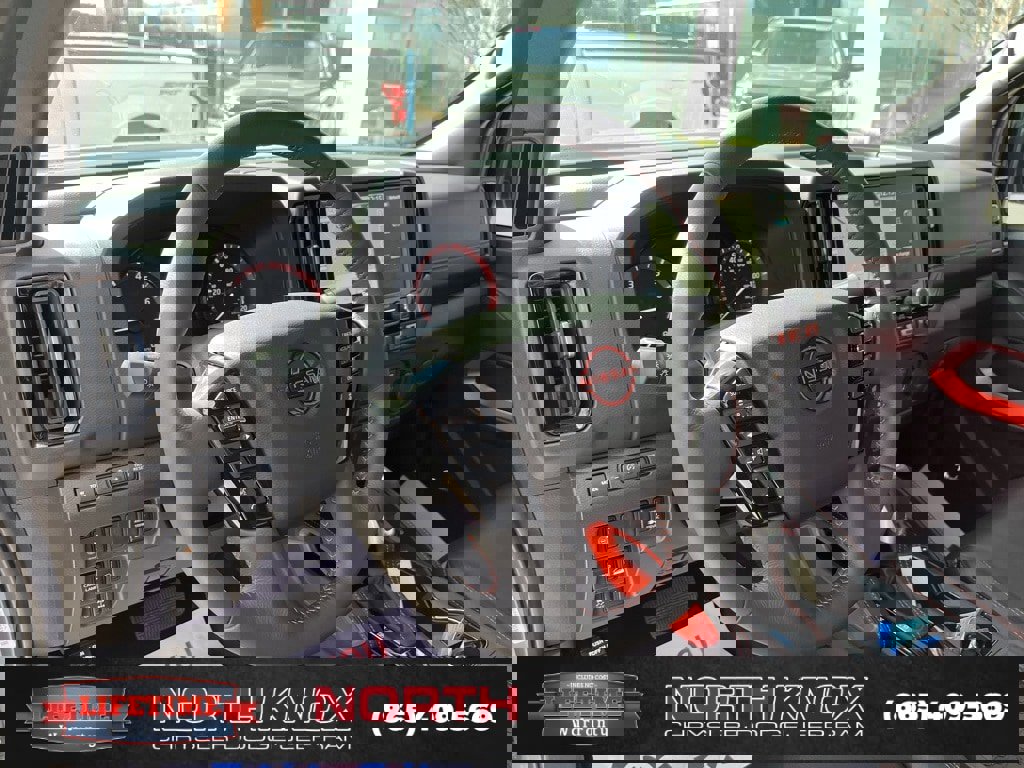 Used 2025 Nissan Frontier PRO-4X w/ Pro Premium Package image 6