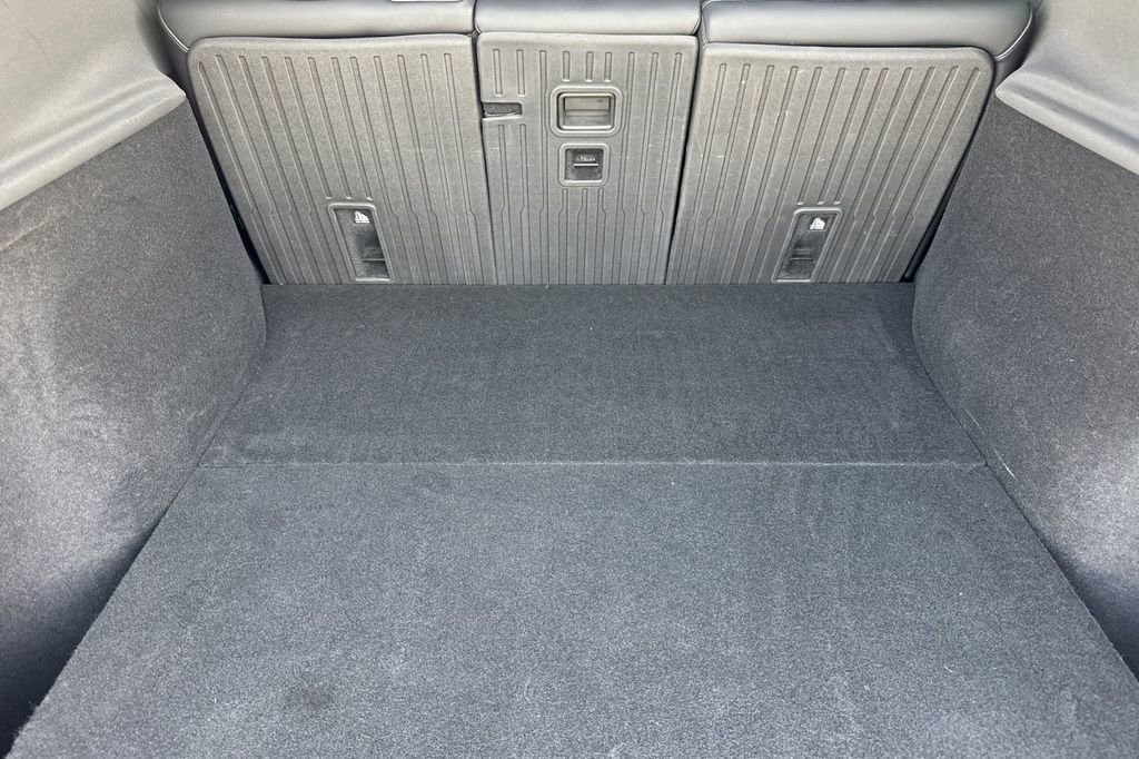 Used 2026 Tesla Model Y Long Range AWD/4WD image 14