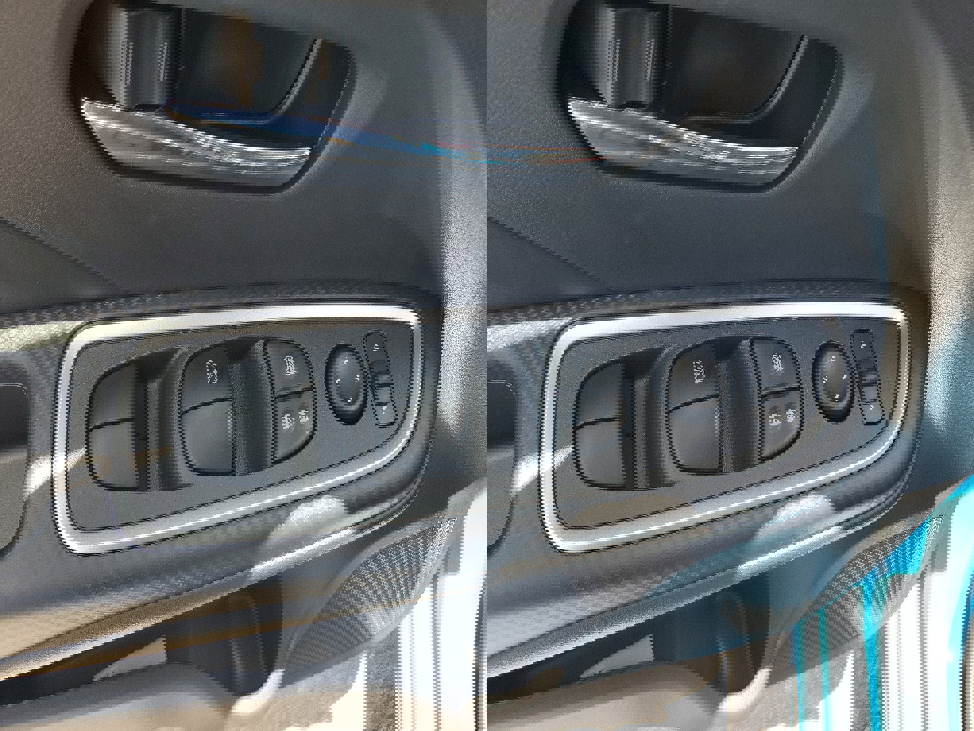 New 2025 Nissan Versa SR w/ Trunk Package image 19