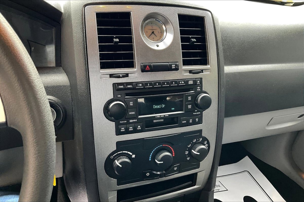 Used 2007 Chrysler 300 RWD image 14
