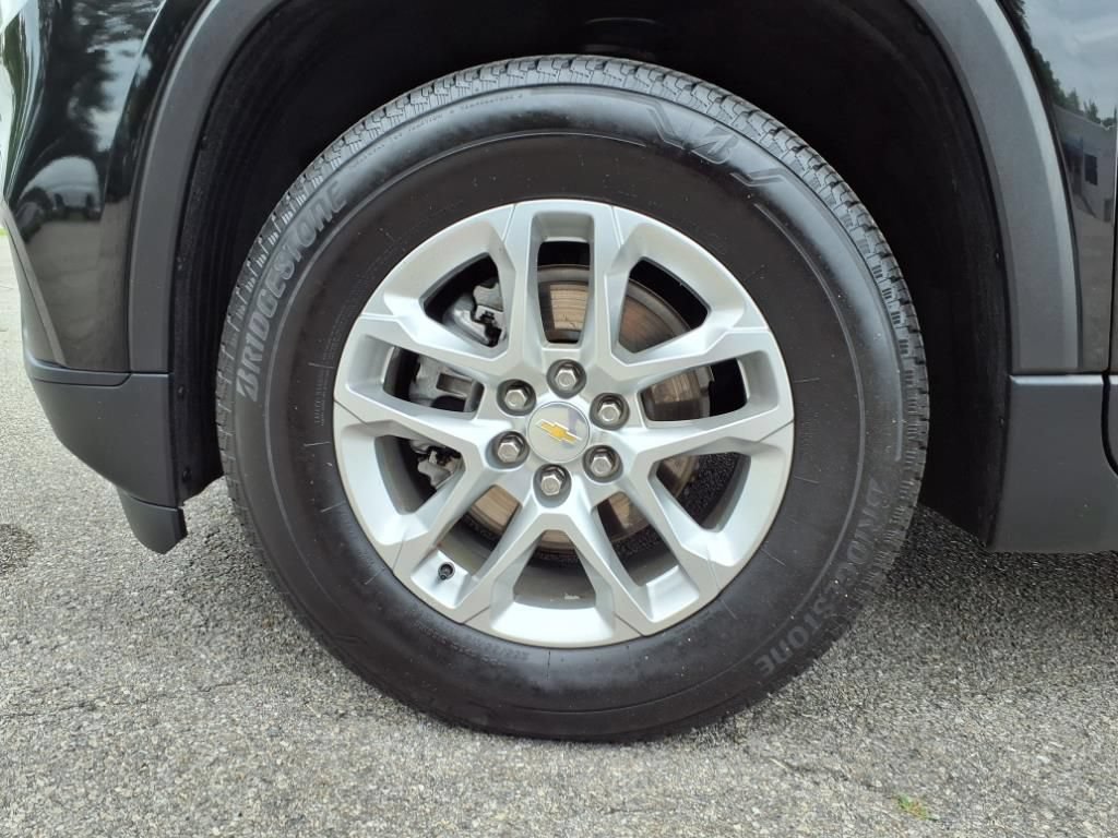 Used 2021 Chevrolet Traverse LS AWD/4WD image 10