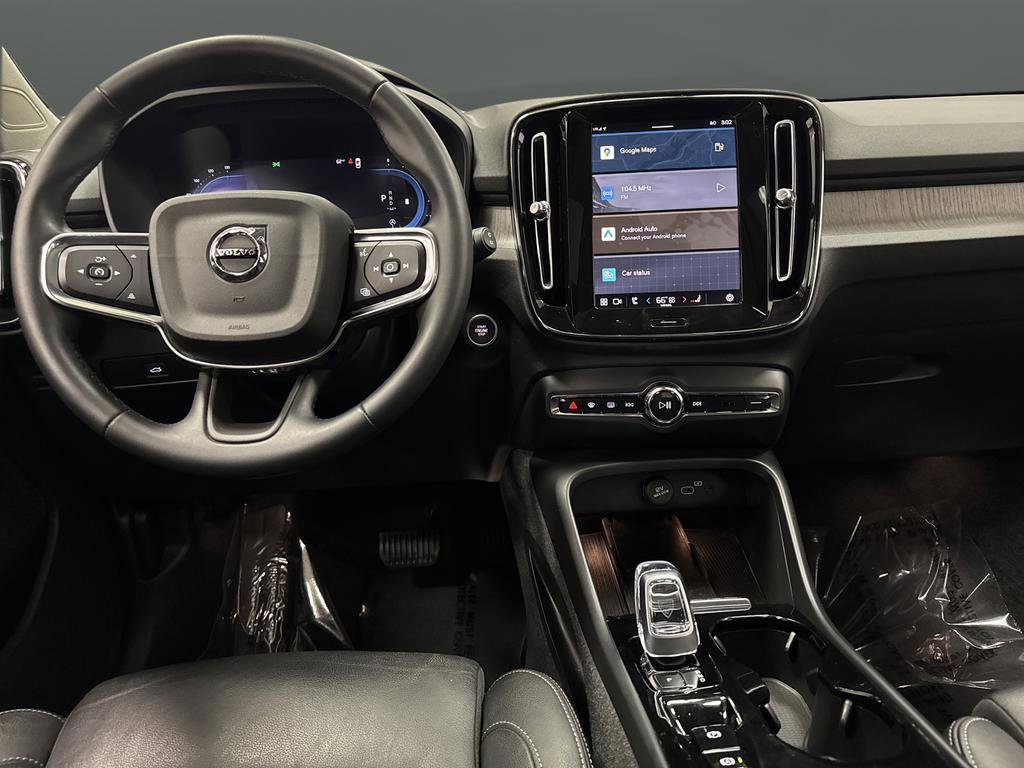 Used 2024 Volvo XC40 B5 Plus w/ Climate Package AWD/4WD image 5