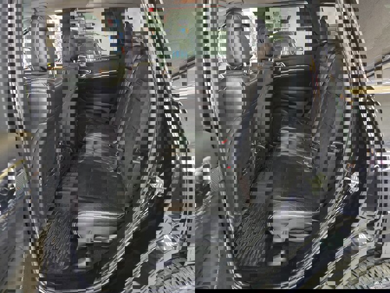 Used 2012 Jeep Grand Cherokee SRT8 w/ Luxury Group II image 38