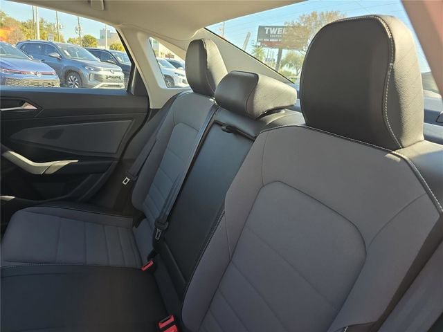 New 2026 Volkswagen Jetta SE FWD image 11