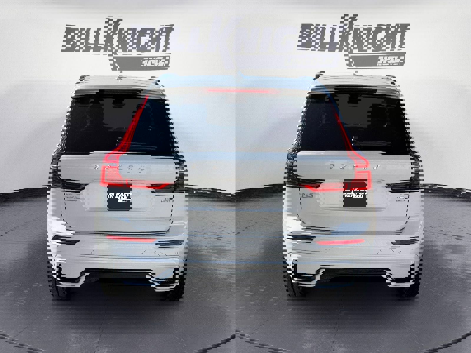 Used 2023 Volvo XC60 B5 Plus w/ Protection Package Premier image 4