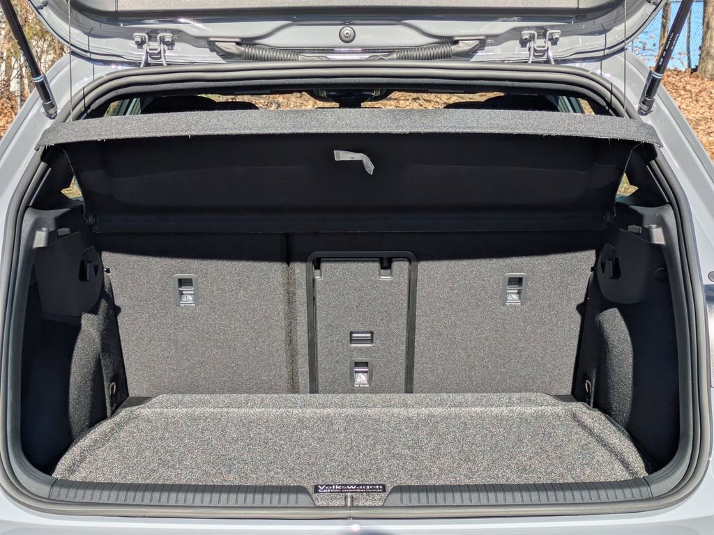 New 2026 Volkswagen GTI SE image 13