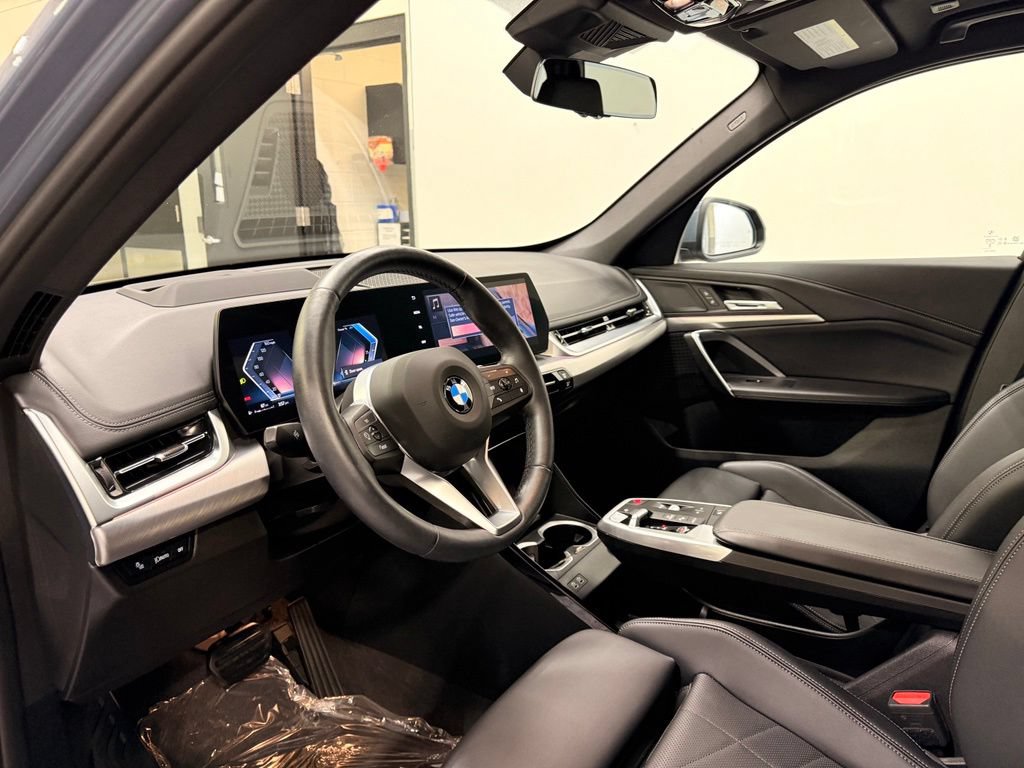 Used 2026 BMW X1 xDrive28i AWD/4WD image 11