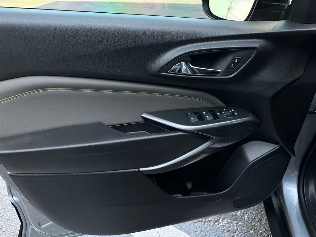 Certified 2025 Chevrolet Trax ACTIV w/ Driver Confidence Package image 12