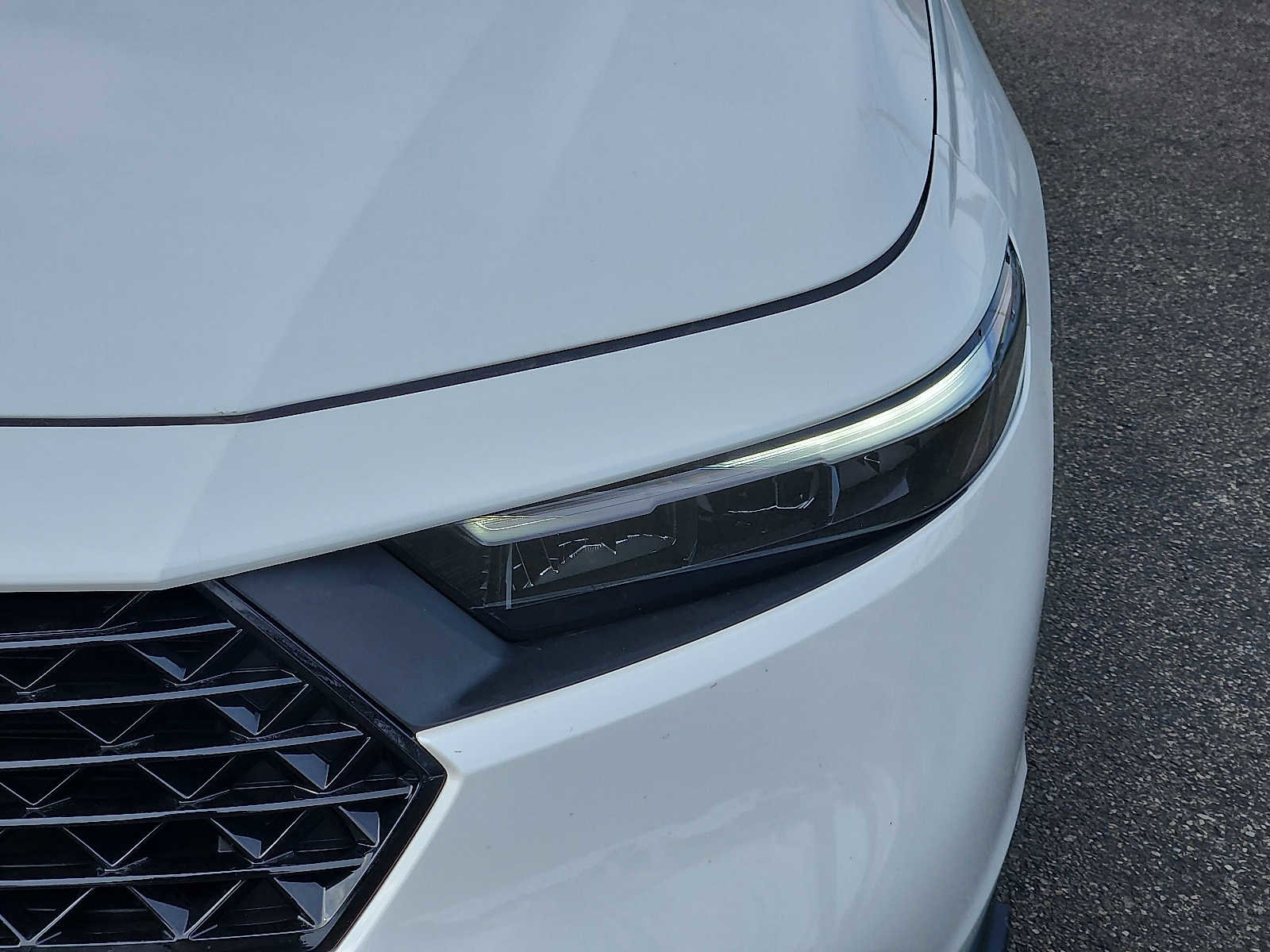 Certified 2024 Honda Accord EX image 9