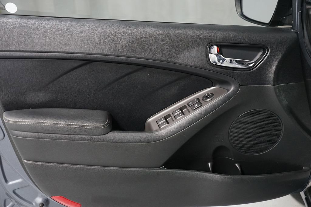 Used 2018 Kia Forte S image 26