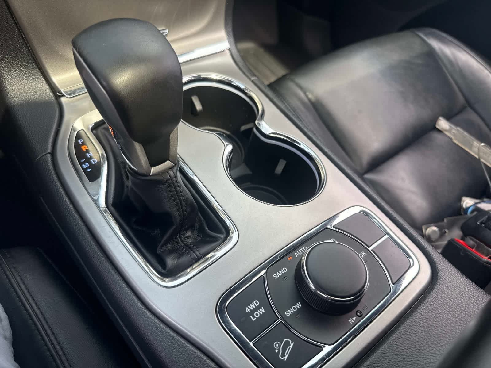 Used 2021 Jeep Grand Cherokee Limited AWD/4WD image 28