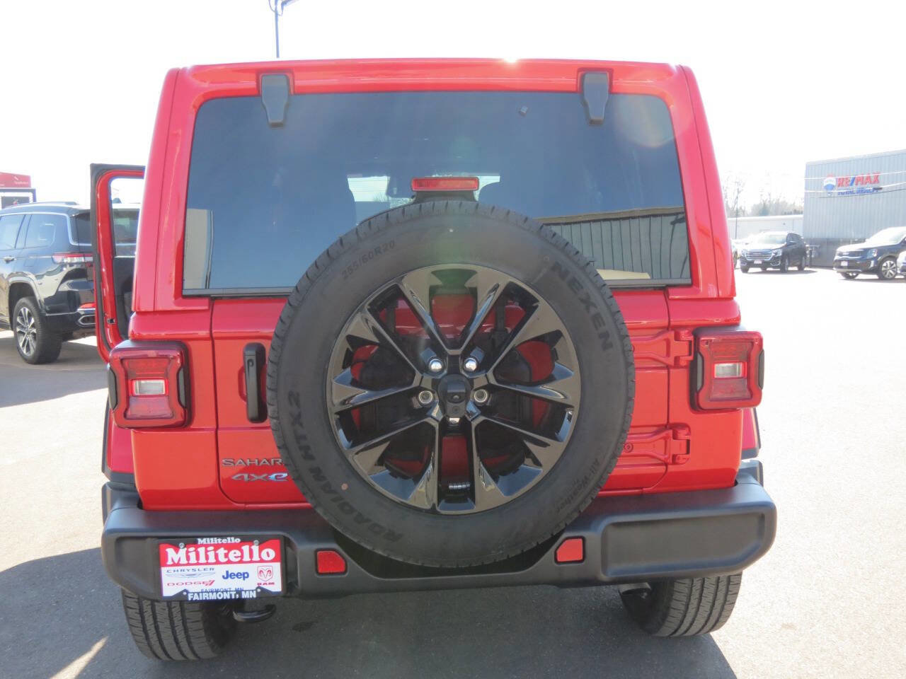Used 2025 Jeep Wrangler Unlimited Sahara image 20