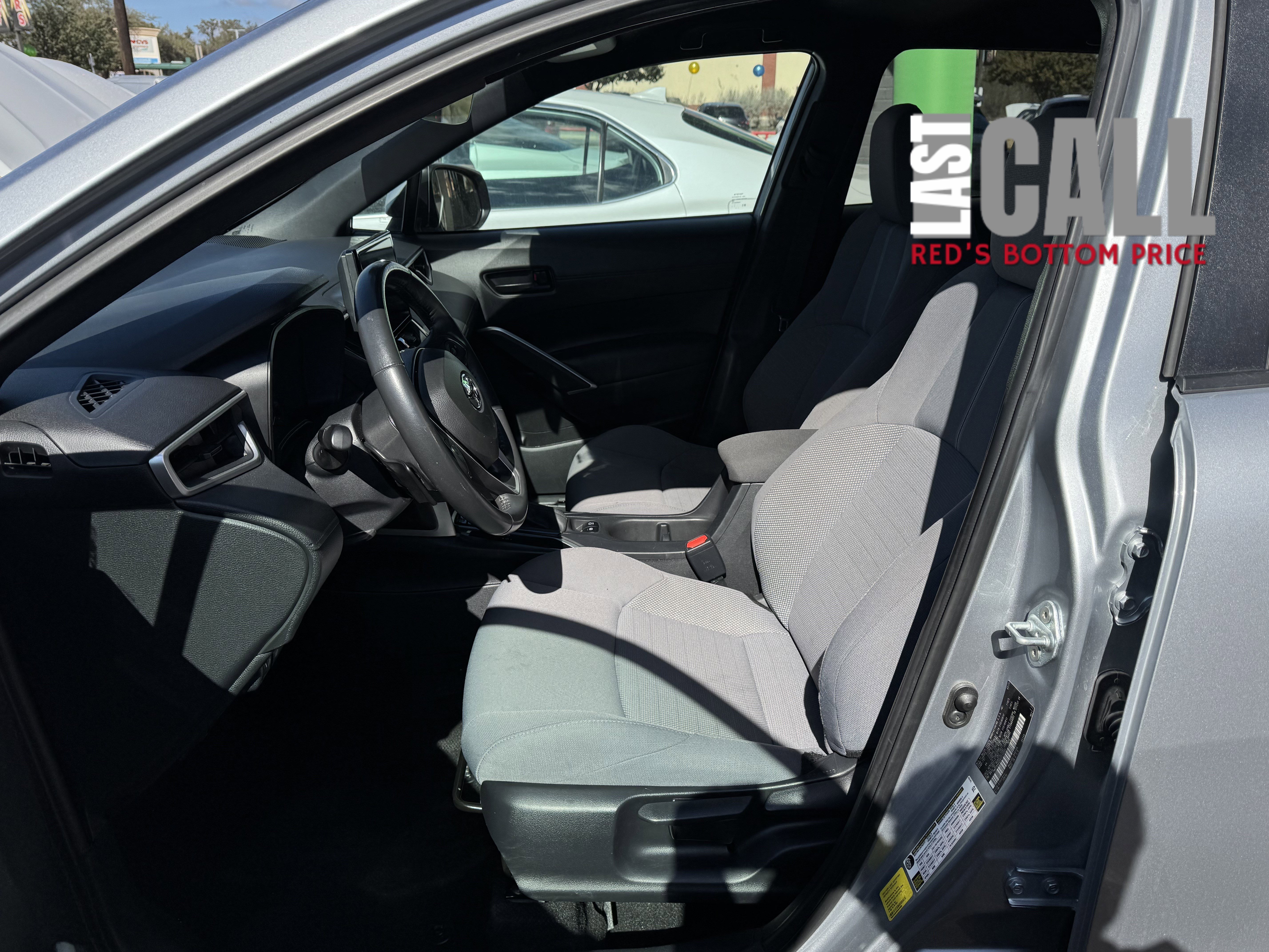 Used 2024 Toyota Corolla Cross SE image 14