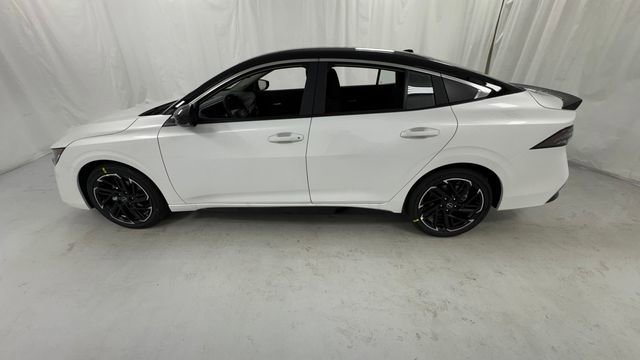 New 2026 Nissan Sentra SR FWD image 6