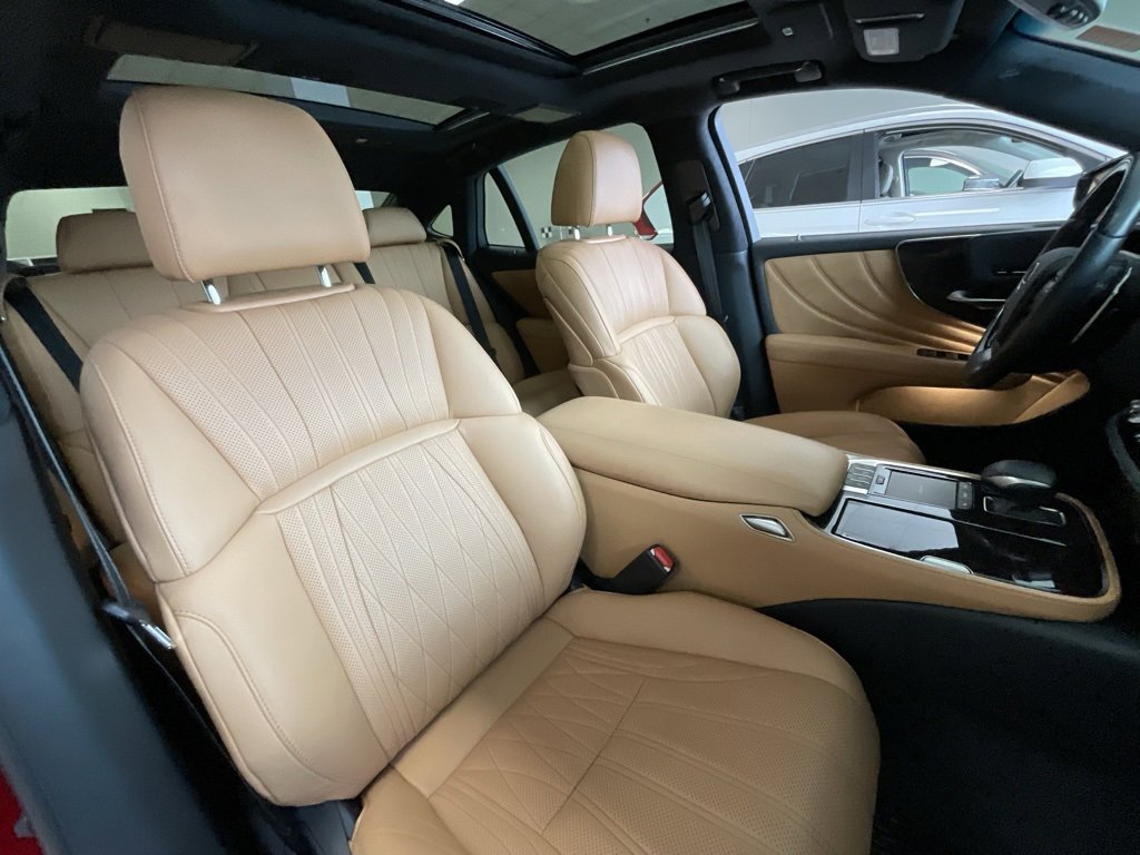 Used 2021 Lexus LS 500 AWD w/ Interior Upgrade Package image 20