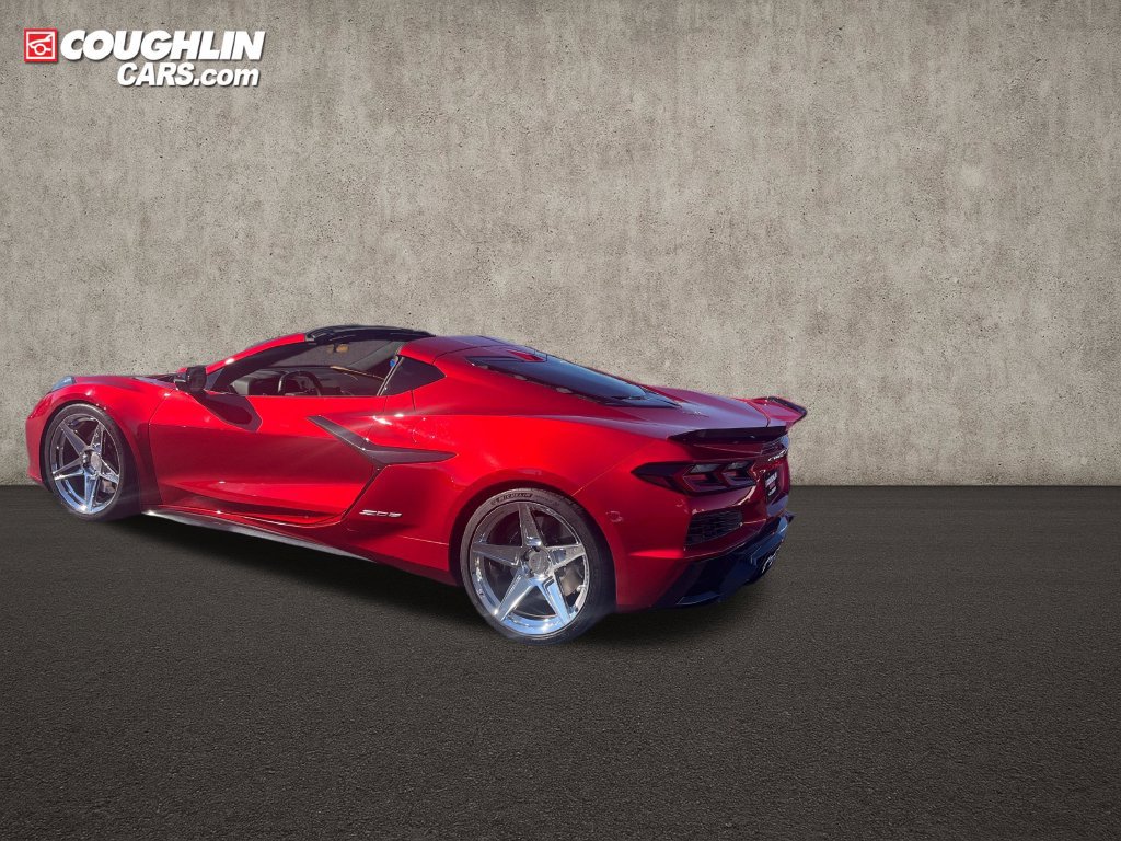 Used 2024 Chevrolet Corvette Z06 w/ Chrome Exterior Badge Package RWD image 4