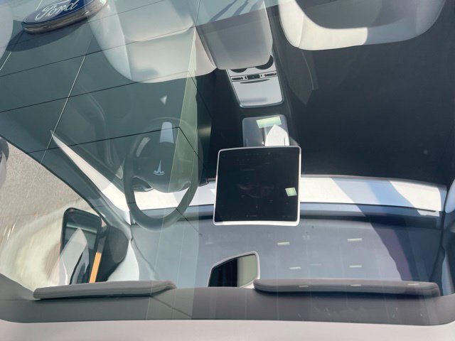 Used 2025 Tesla Model Y Long Range AWD/4WD image 8