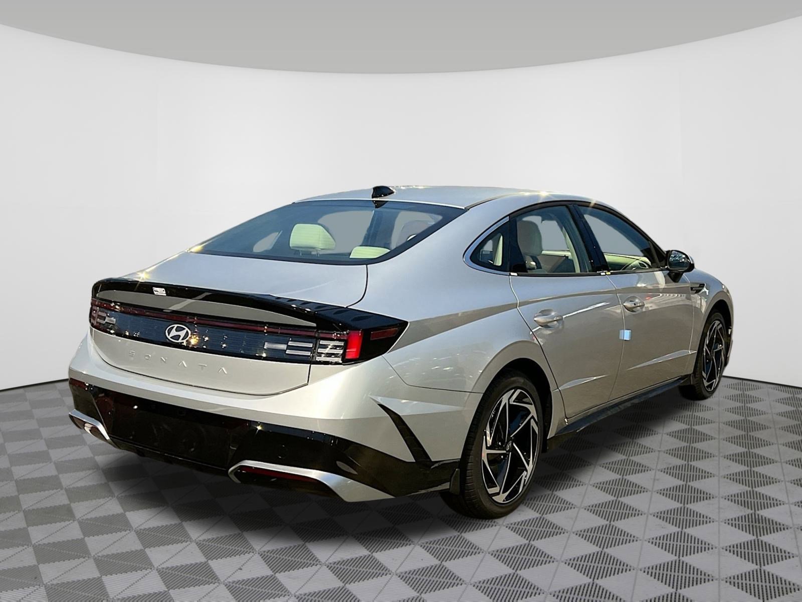 New 2026 Hyundai Sonata SEL FWD image 29