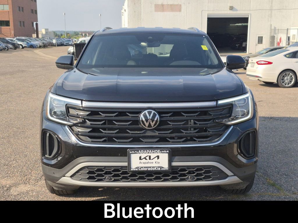 Used 2024 Volkswagen Atlas Cross Sport SE image 3