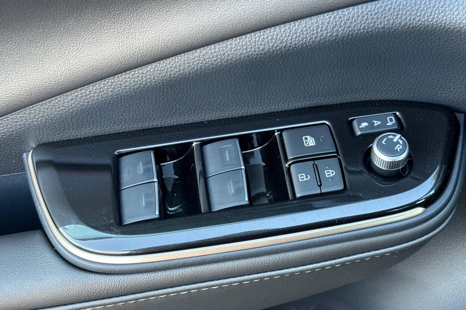 New 2026 Toyota Crown Nightshade image 14