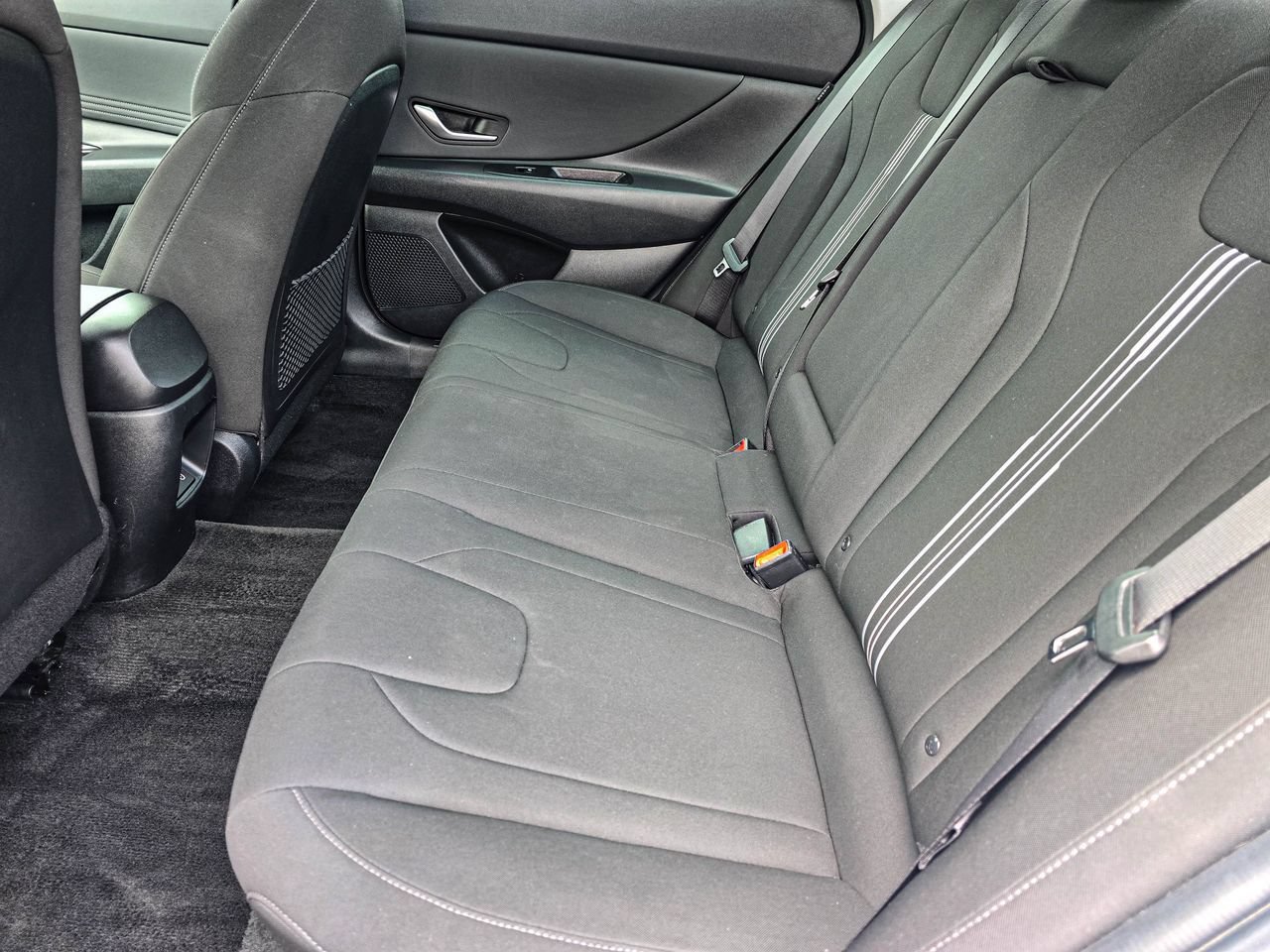 Used 2025 Hyundai Elantra SEL FWD image 32