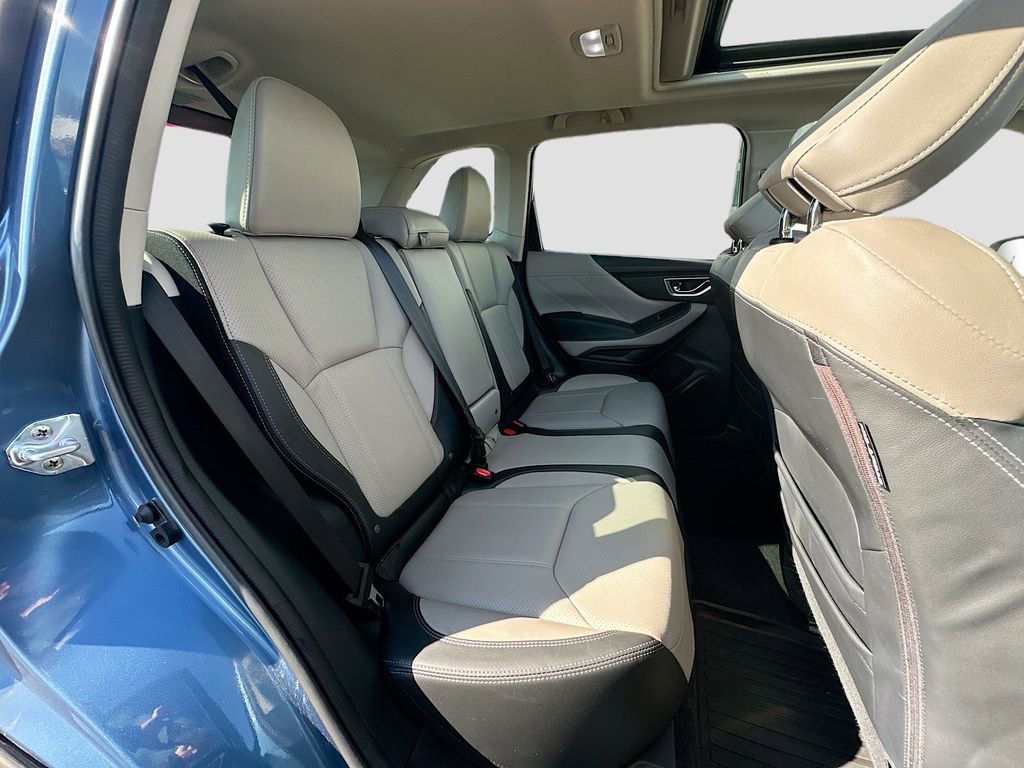 Used 2024 Subaru Forester Limited w/ Convenience Package image 29
