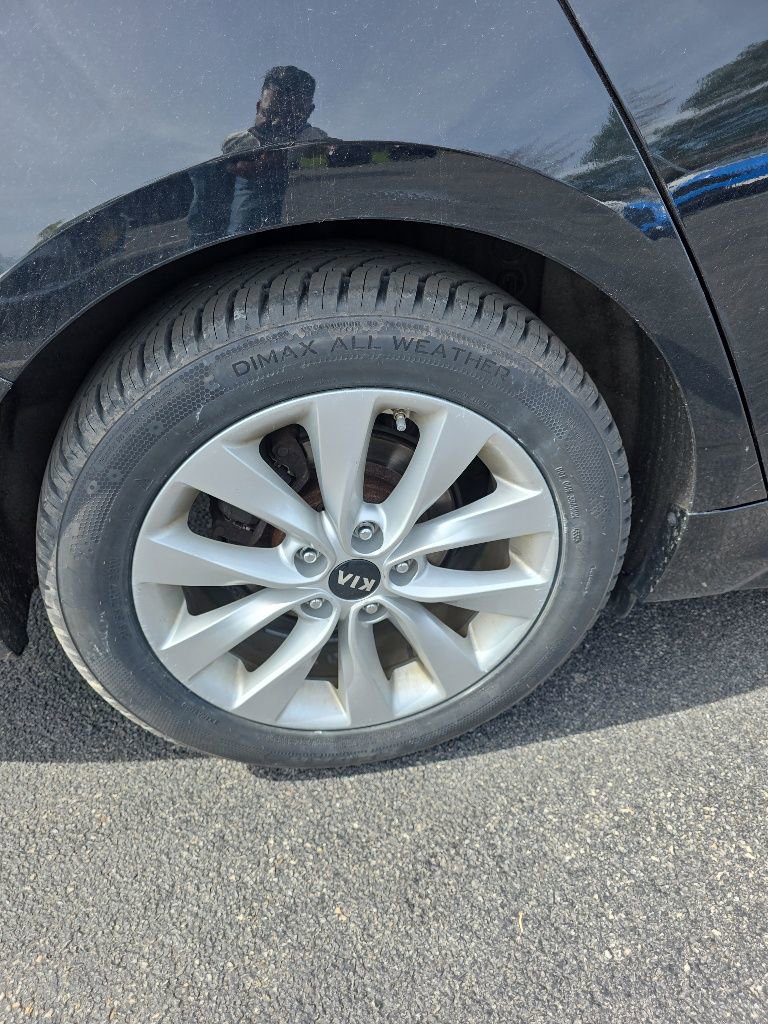 Used 2018 Kia Optima LX w/ 17" Alloy Wheels Package image 10