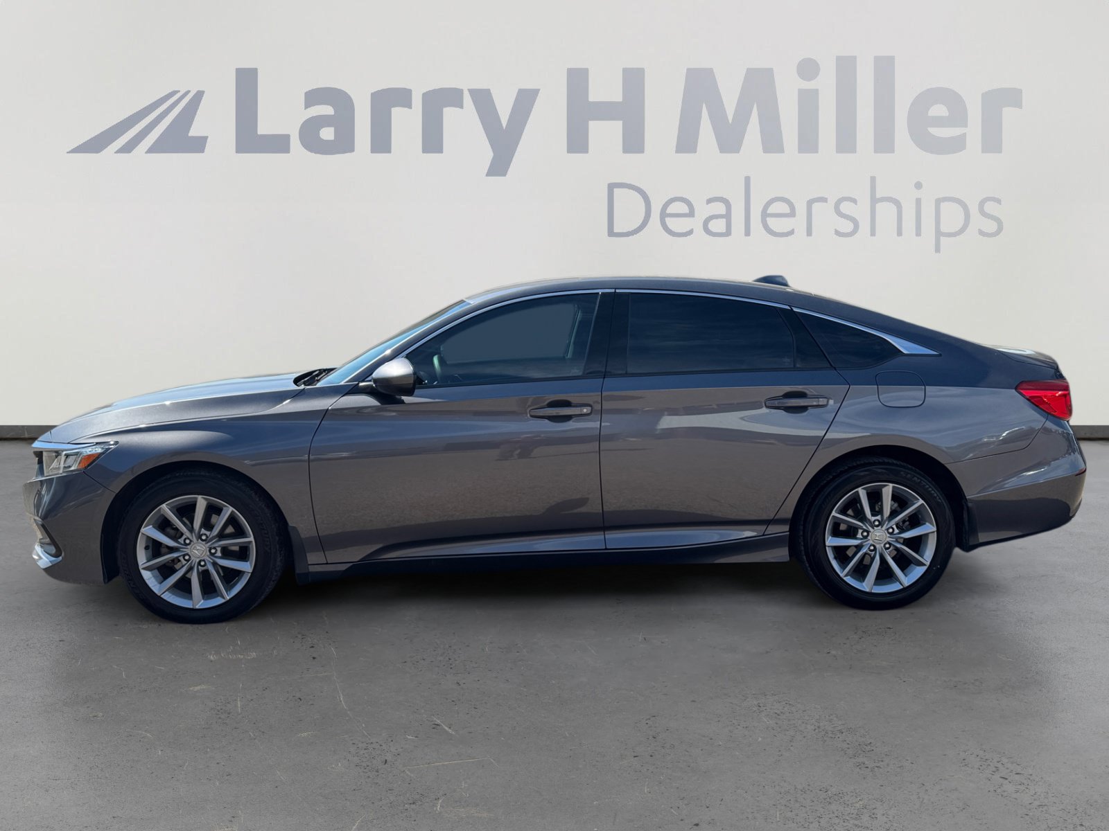 Used 2022 Honda Accord LX image 2