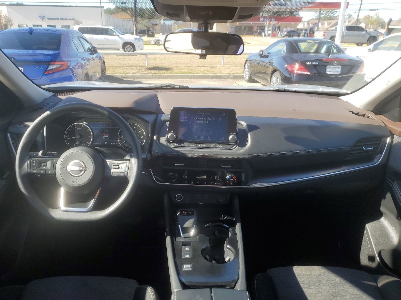 Used 2023 Nissan Rogue SV image 11