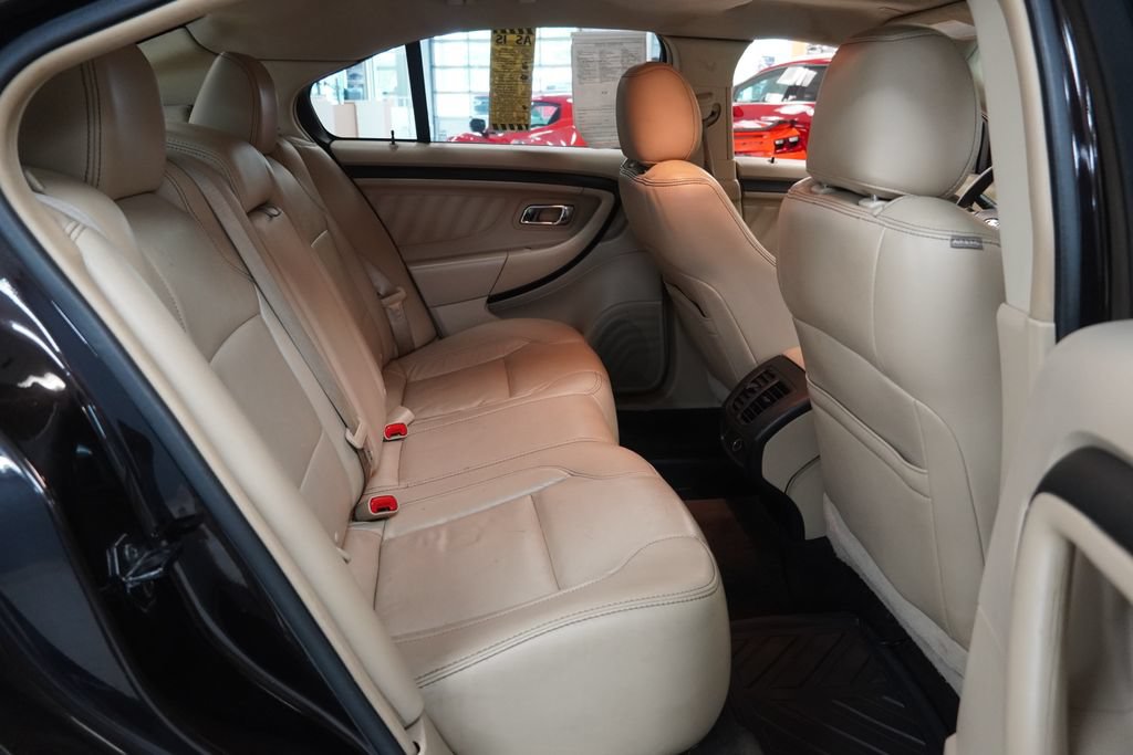 Used 2013 Ford Taurus SEL FWD image 29