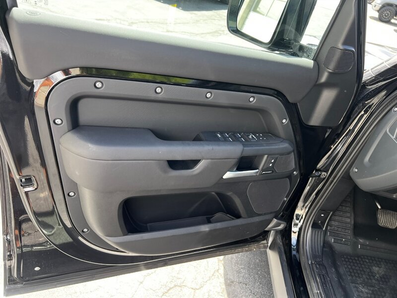 Used 2025 Land Rover Defender 110 S AWD/4WD image 19