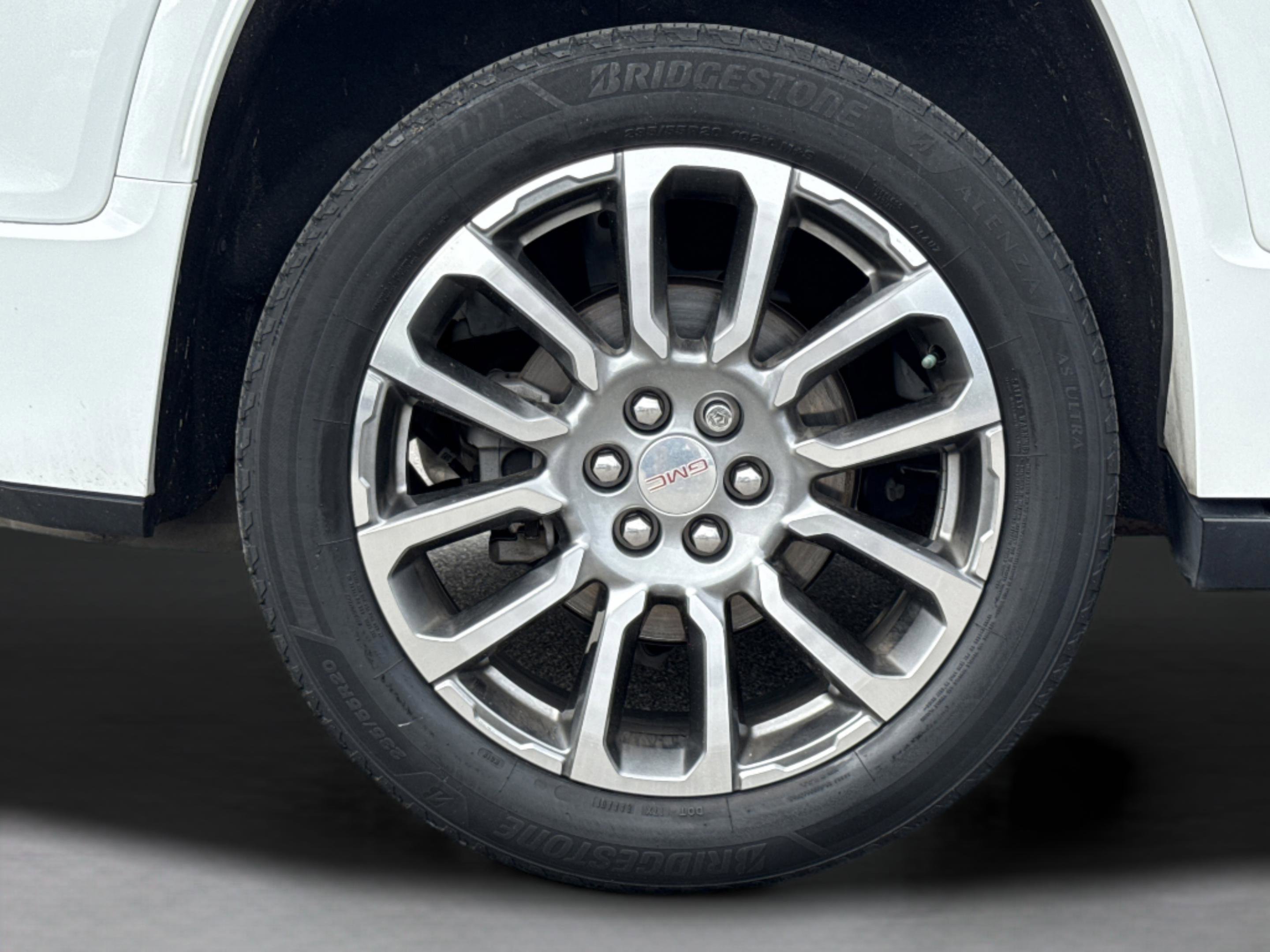 Used 2021 GMC Acadia Denali w/ Denali Technology Package image 30