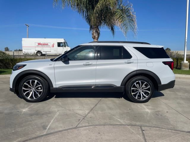 New 2026 Ford Explorer ST-Line w/ Premium Package image 2