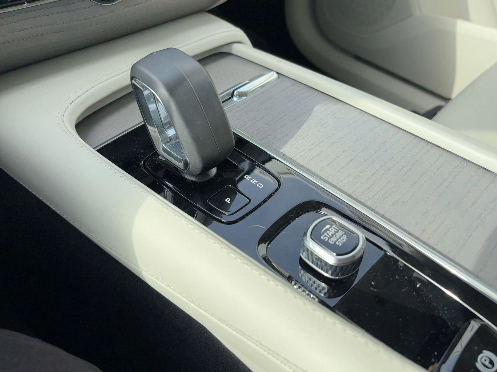 Certified 2024 Volvo XC90 B5 Plus w/ Protection Package Premier image 18