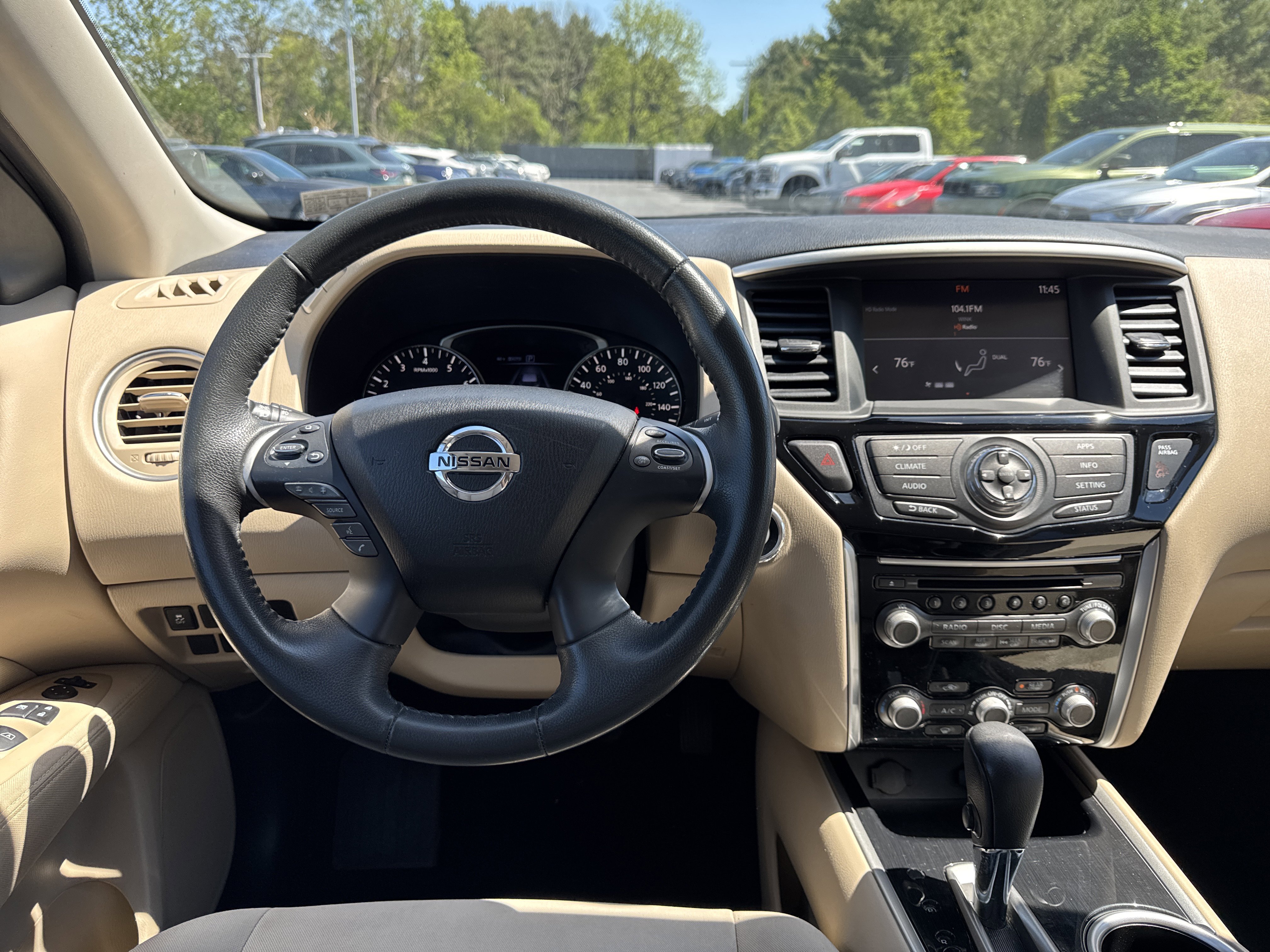 Used 2017 Nissan Pathfinder SV AWD/4WD image 2