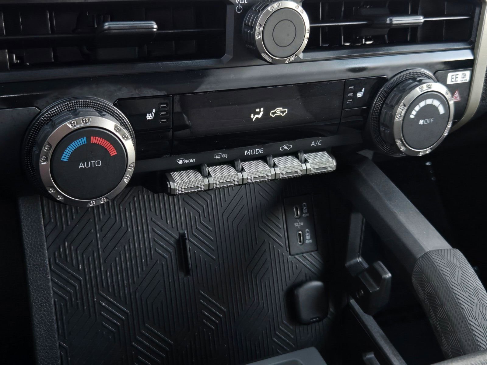 Certified 2025 Toyota Tacoma TRD Off-Road image 18