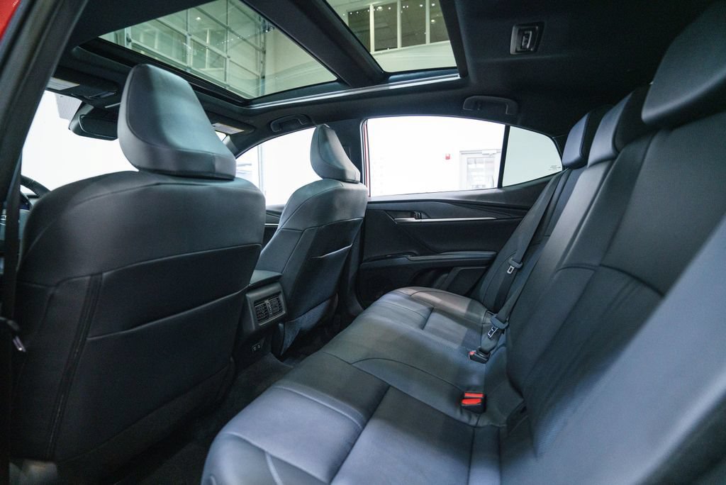 Used 2025 Toyota Camry XSE FWD image 36