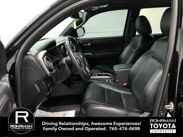 Used 2020 Toyota Tacoma TRD Off-Road w/ TRD Premium Off Road Package AWD/4WD image 12