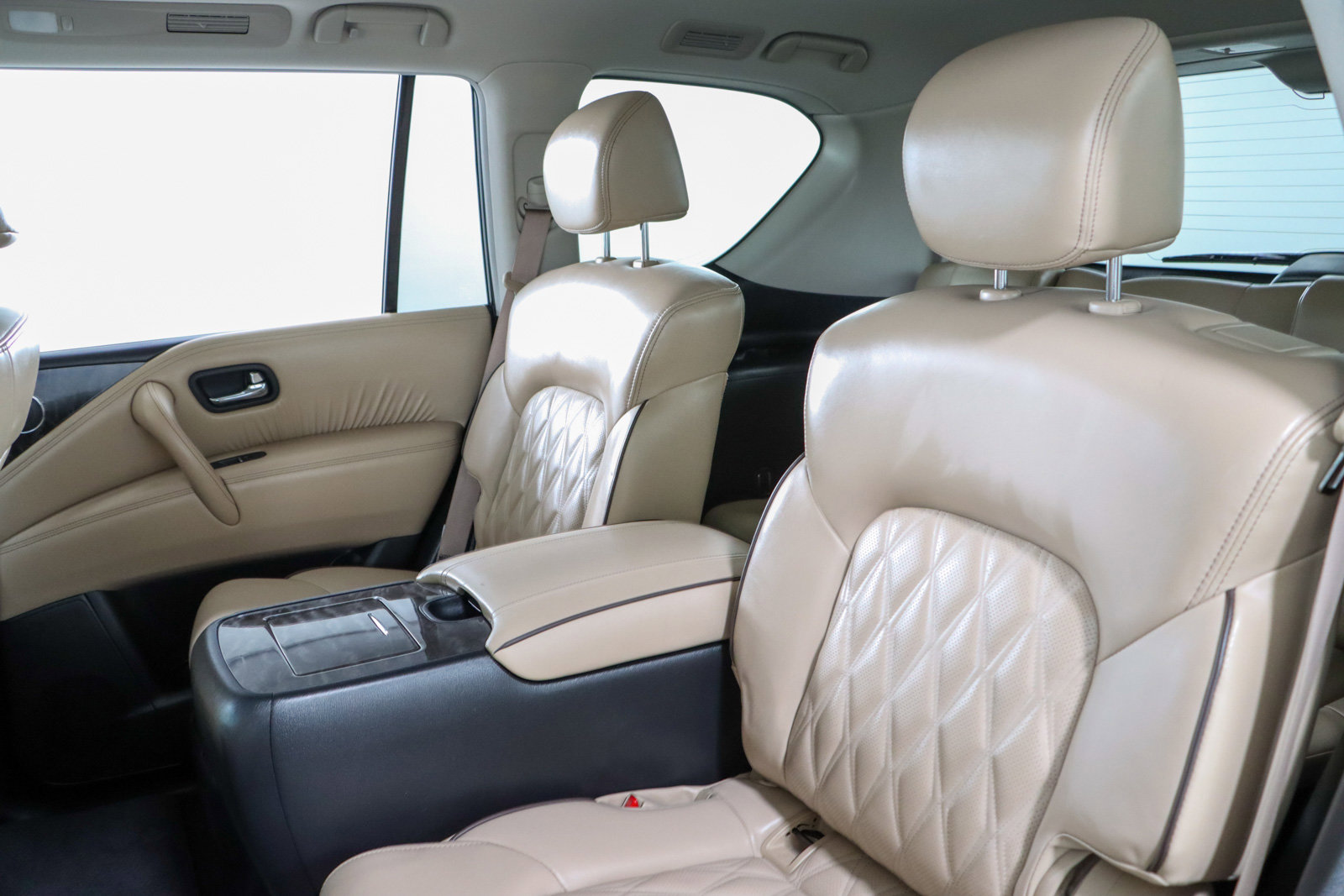 Used 2024 Nissan Armada Platinum w/ Captain's Chairs Package image 30