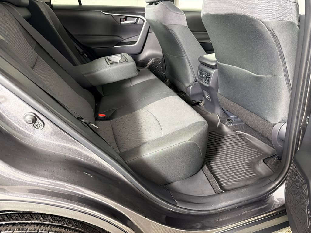 Used 2025 Toyota RAV4 XLE w/ Convenience Package image 16