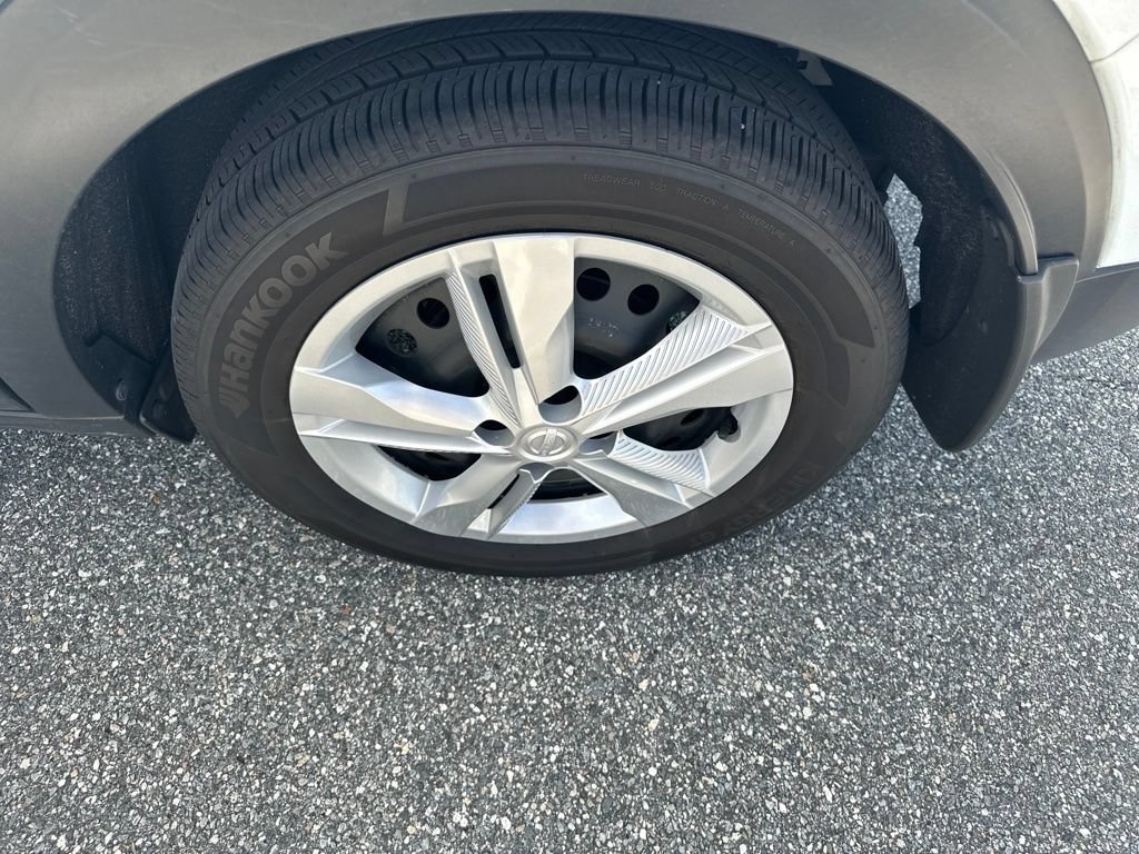 Used 2020 Nissan Kicks S FWD image 18