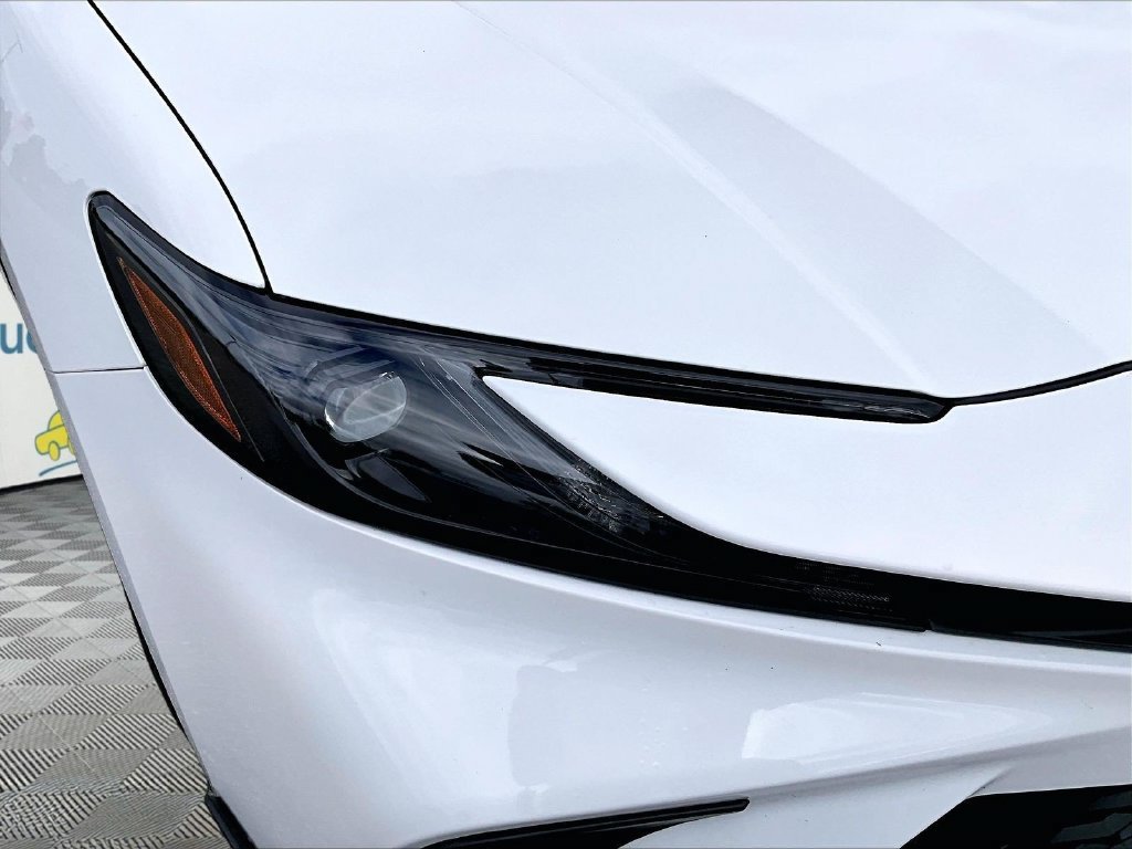 Used 2026 Toyota Camry SE FWD image 33