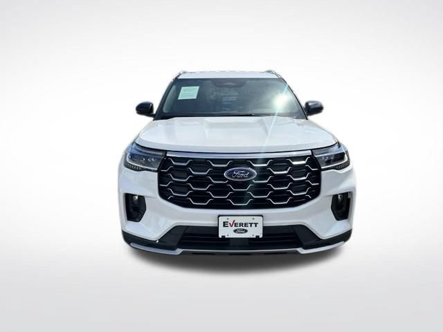 Used 2026 Ford Explorer Platinum AWD/4WD image 2