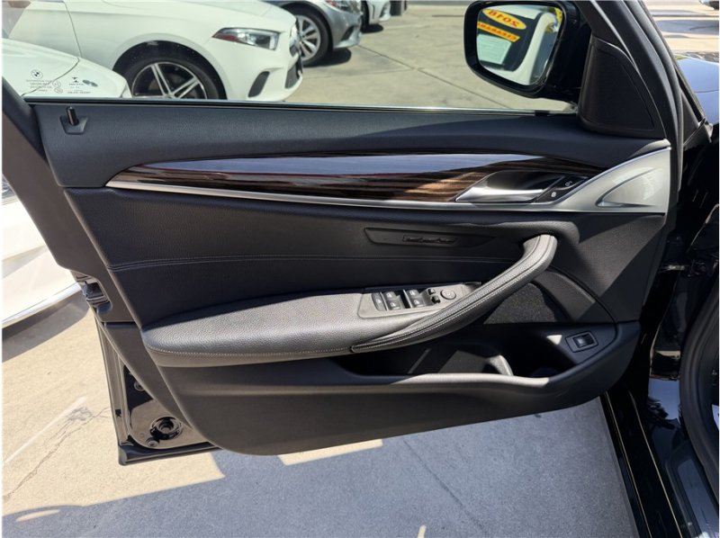 Used 2018 BMW 540i w/ Premium Package RWD image 14
