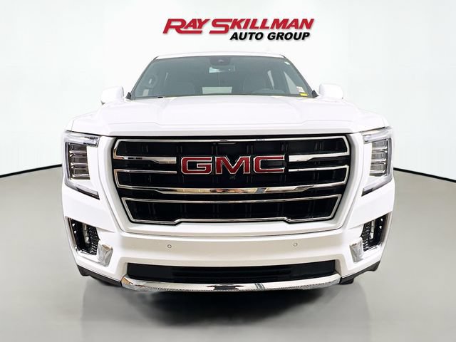 Used 2024 GMC Yukon XL SLT w/ SLT Luxury Package AWD/4WD image 2