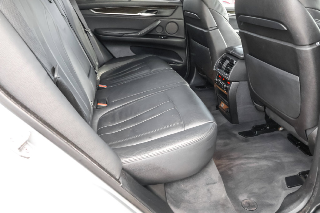 Used 2015 BMW X5 xDrive50i AWD/4WD image 35